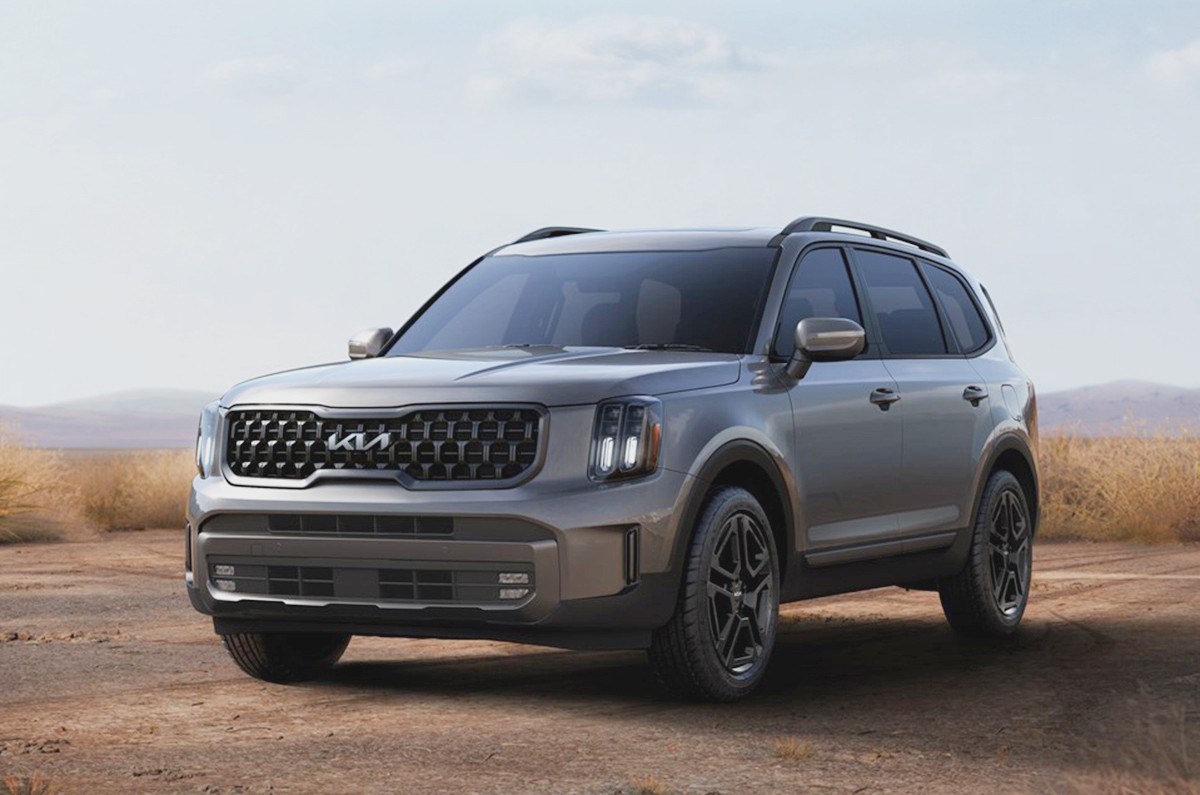 2023 Kia Telluride front quarter